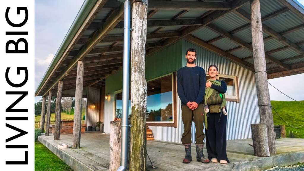 Rustic Cabin constructed with Reclaimed Materials Rustic Cabin constructed with Reclaimed Materials